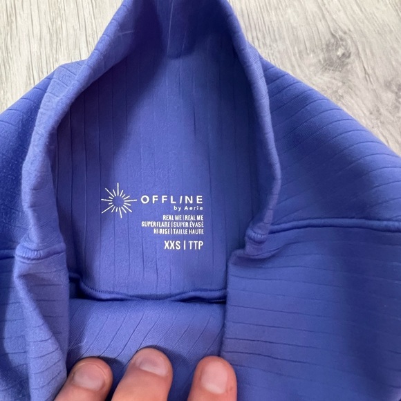 AERIE OFFLINE EXTRA FLARE LEGGINGS - Picture 3 of 6